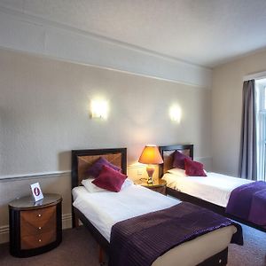Zimmer mit zwei Einzelbetten